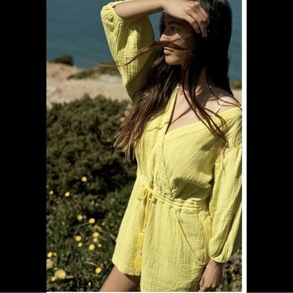 ANTHROPOLOGIE Maeve Celia Gauzy Romper. Size small Retail $128 coastal boho - Picture 1 of 8